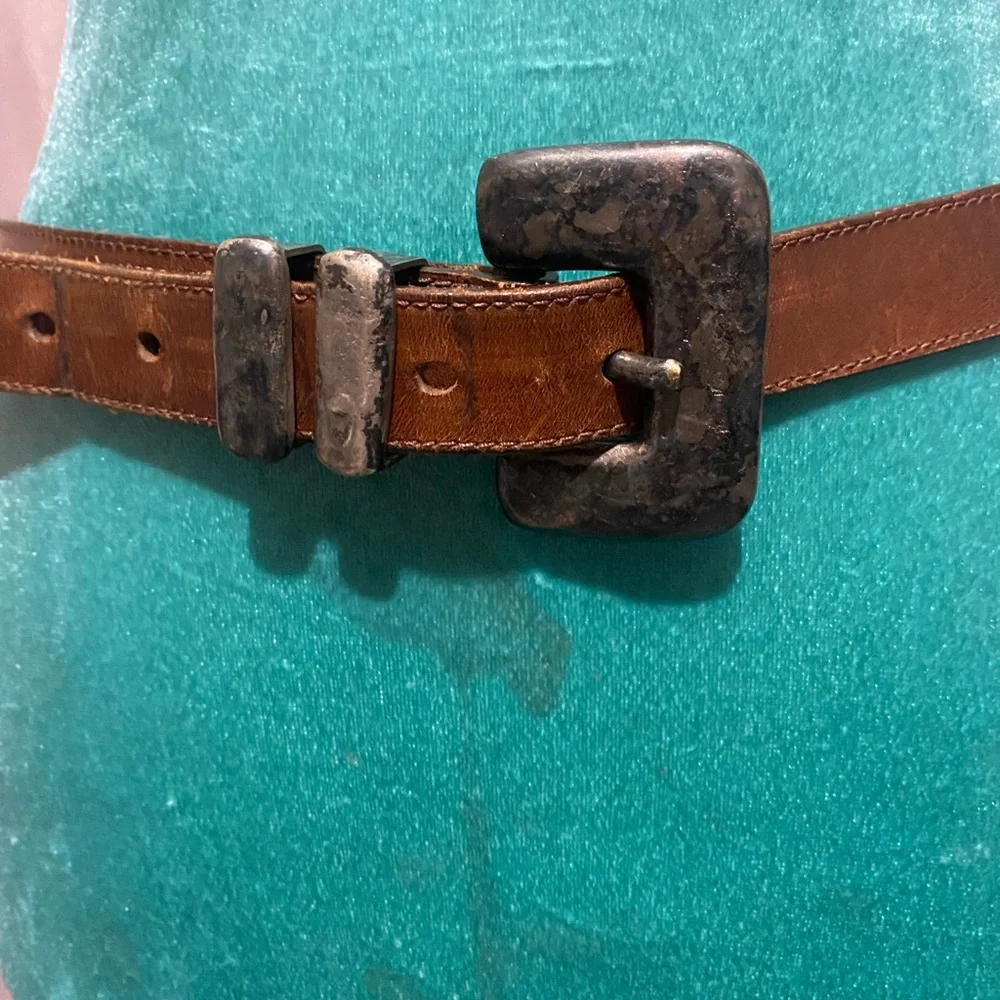 Eddie Bauer: vintage leather belt with oversized buckle 6-8